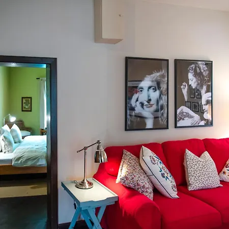 Ratiu House بيت ضيافة