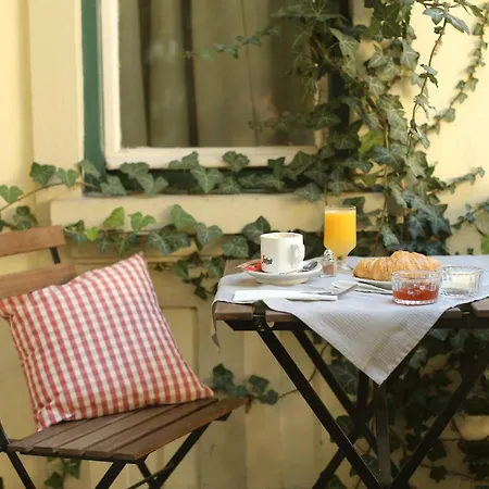 بيت ضيافة Ratiu House