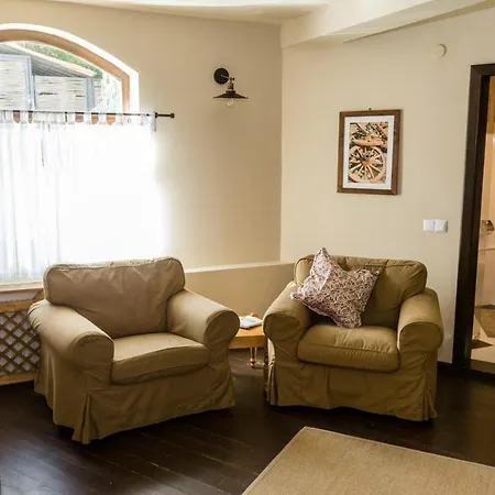 Ratiu House